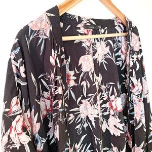 TALULA Cosima Floral Kimono